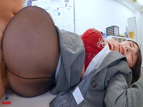 【肛門舐めセクハラ】ケツ穴を拡げさせられ何度もアナルクンニで舐められイキするデカ尻部下OL妻　サンプル画像06